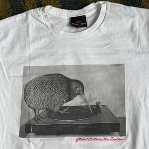 Global Culture New Zealand Dub Kiwi T-shirt White Medium
